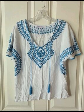 Buddy Basics White Tunic Top with Blue Embroidery